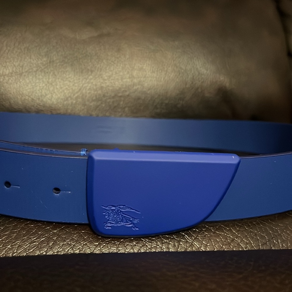 Burberry unisex check nova embossed leather shield logo monogram belt NEW - Picture 3 of 8